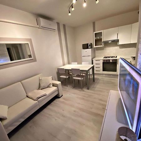Solmare Apartments - Private Parking - Pool Розапинета Екстериор снимка